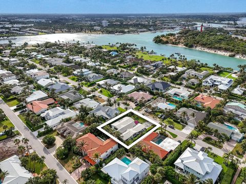 A home in Jupiter Inlet Colony