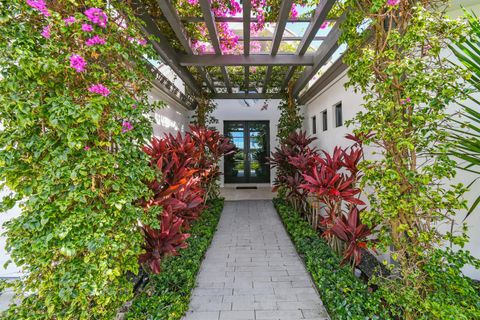 A home in Jupiter Inlet Colony