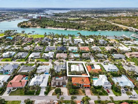 A home in Jupiter Inlet Colony