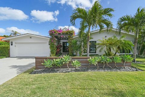 A home in Jupiter Inlet Colony