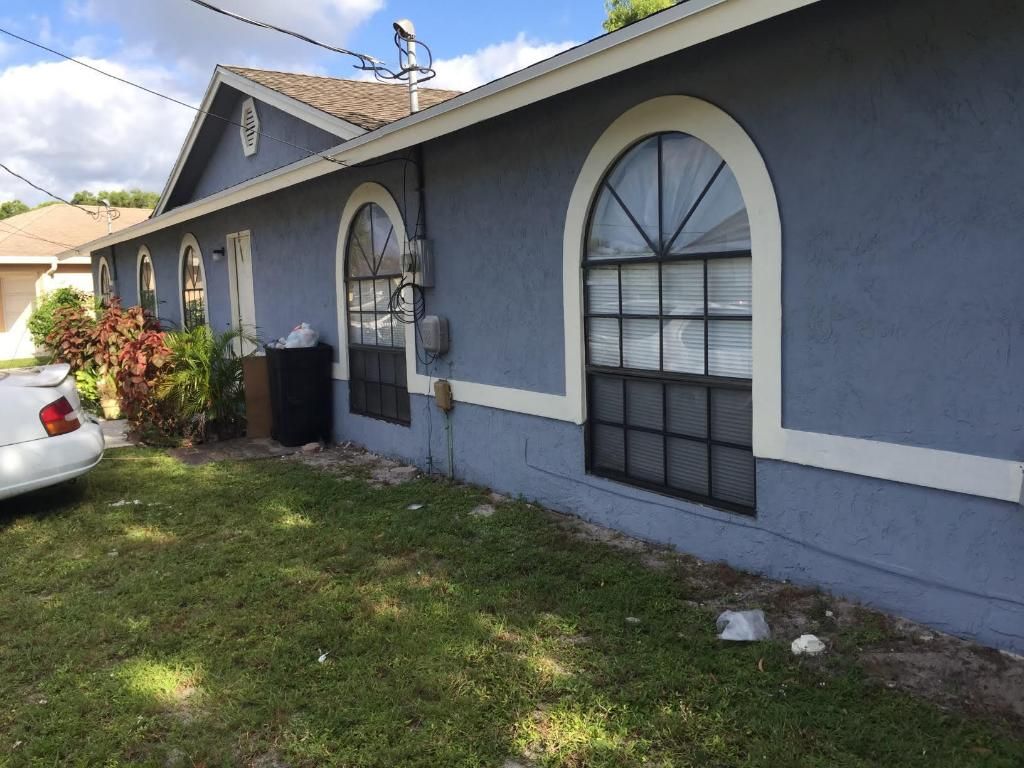 Photo of 5107 SE Primrose Way, Stuart, FL 34997 (MLS # R11001940)
