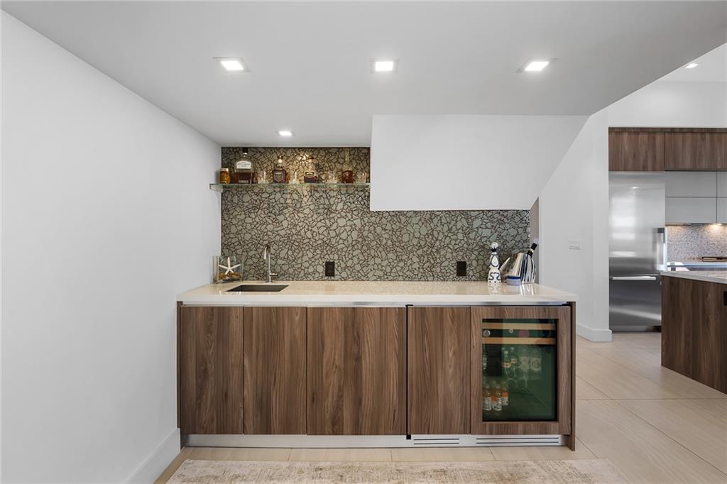 Lauderdale Harbors - Residential