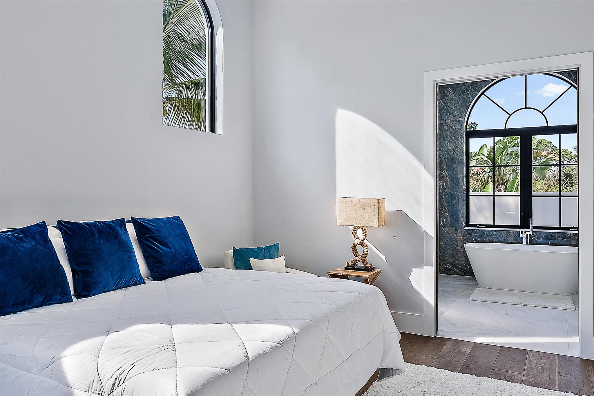 Jupiter - Island Country - Residential