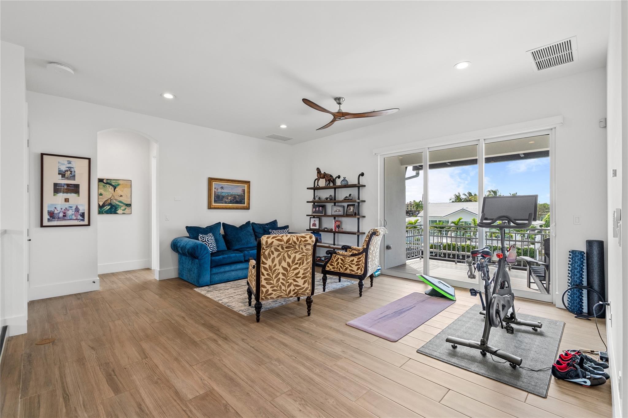 The Cove 2nd Sec 33-27 B - Residential