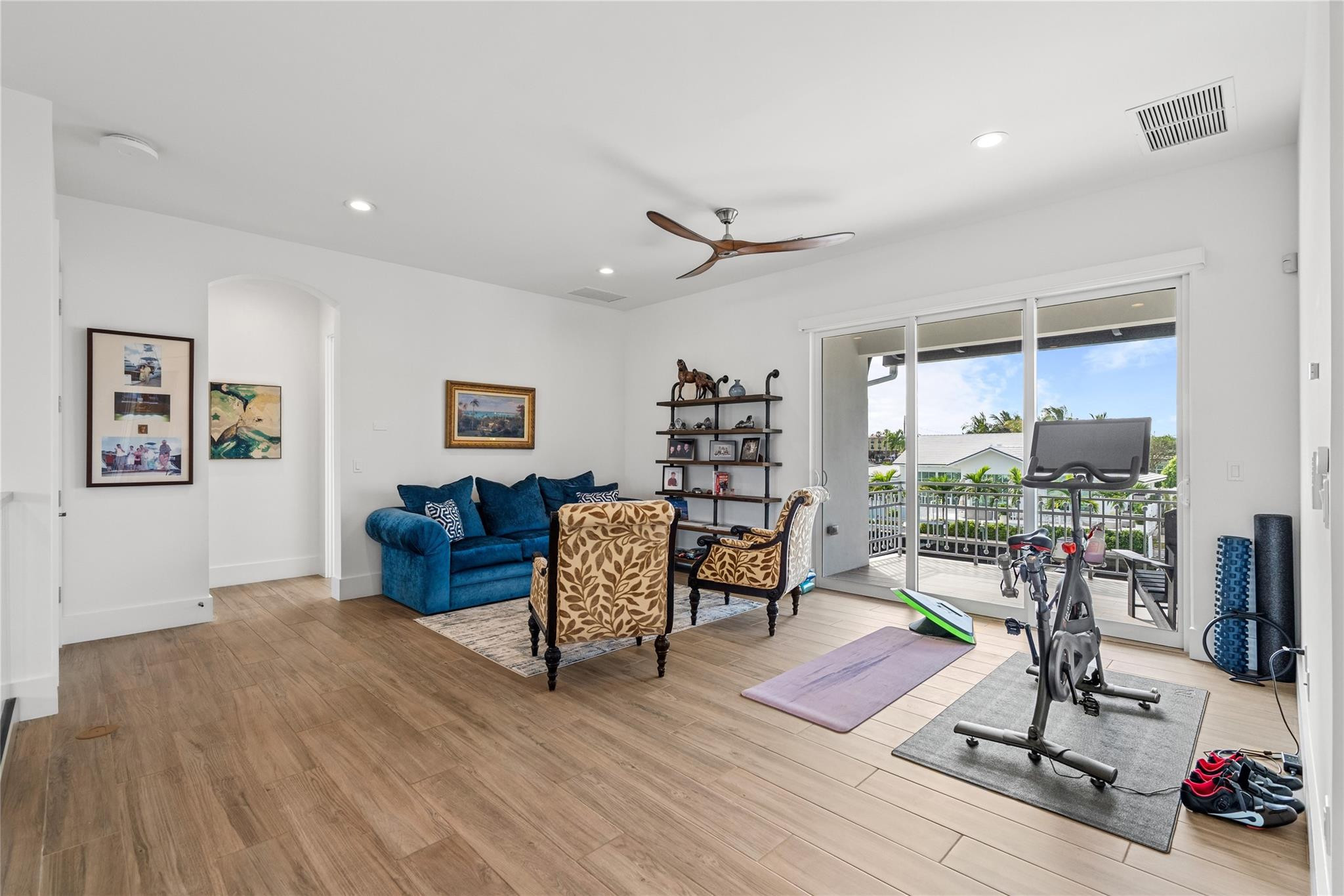 The Cove 2nd Sec 33-27 B - Residential