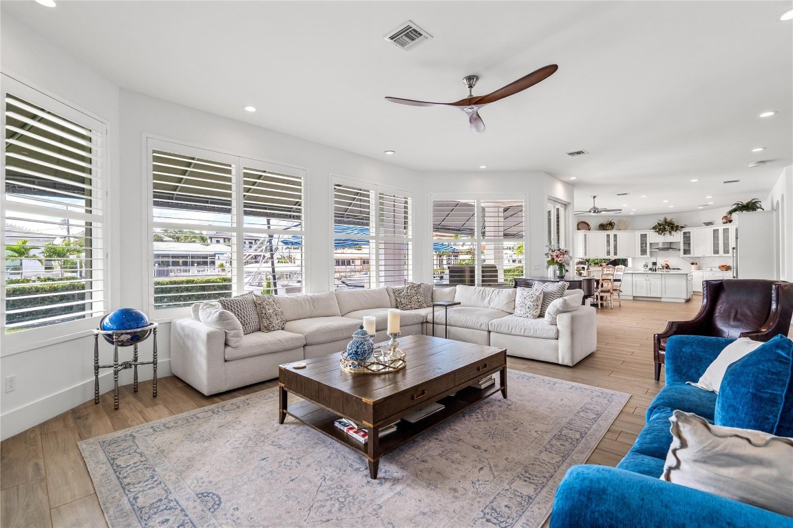 The Cove 2nd Sec 33-27 B - Residential