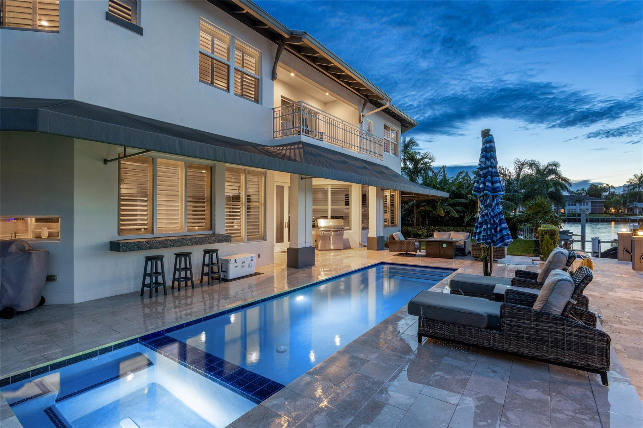 The Cove 2nd Sec 33-27 B - Residential