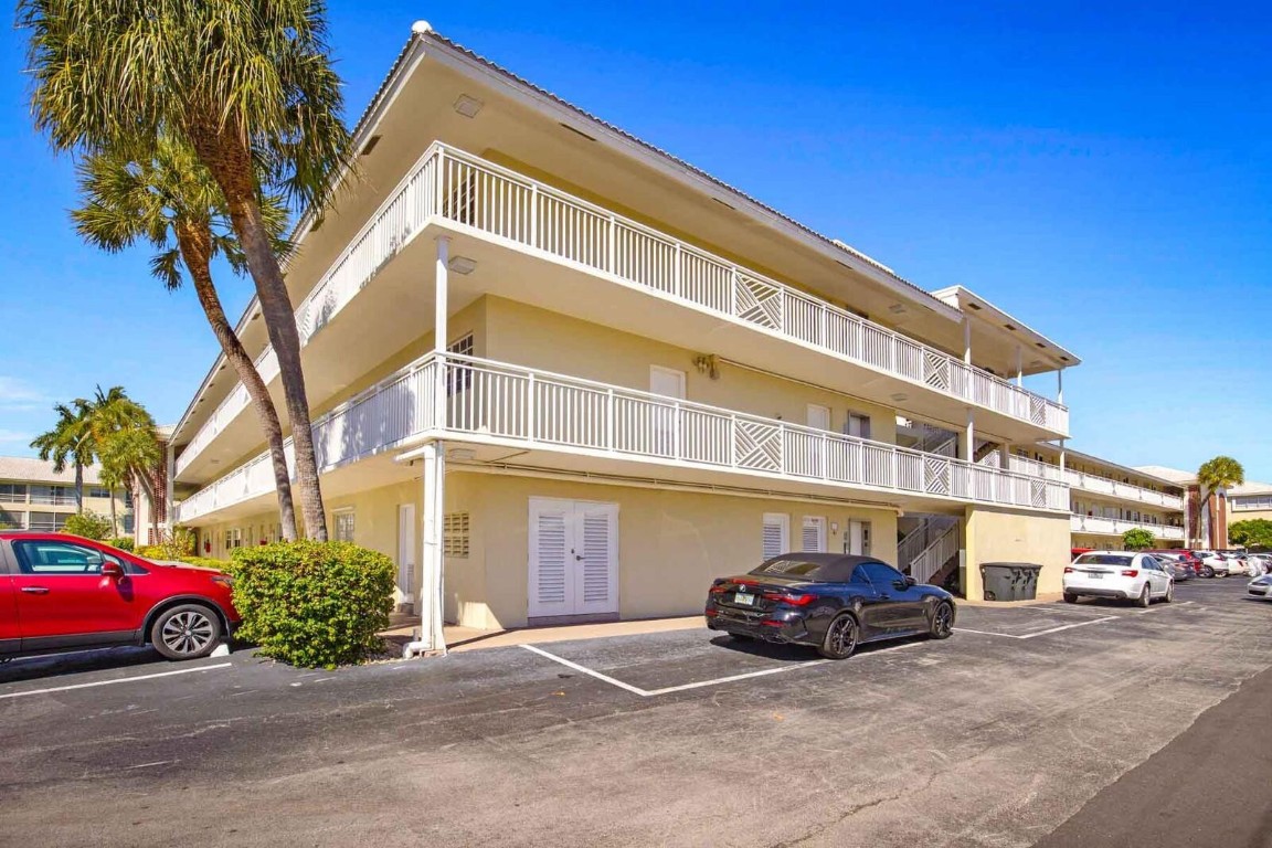 Lighthouse Point Garden - Residential