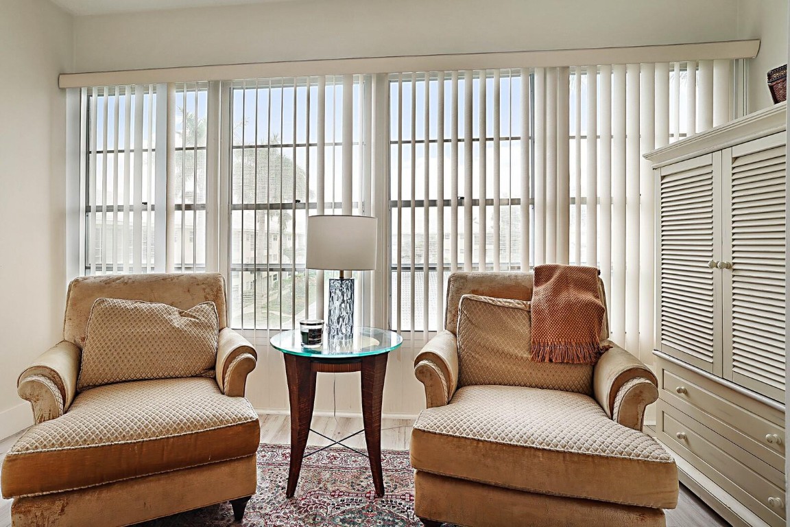 Lighthouse Point Garden - Residential