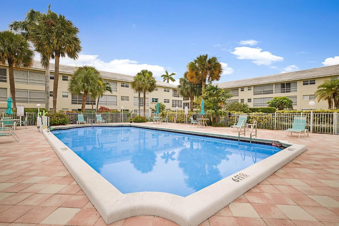 Lighthouse Point Garden - Residential