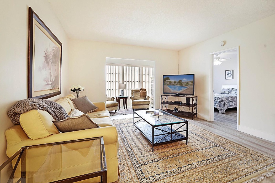 Lighthouse Point Garden - Residential