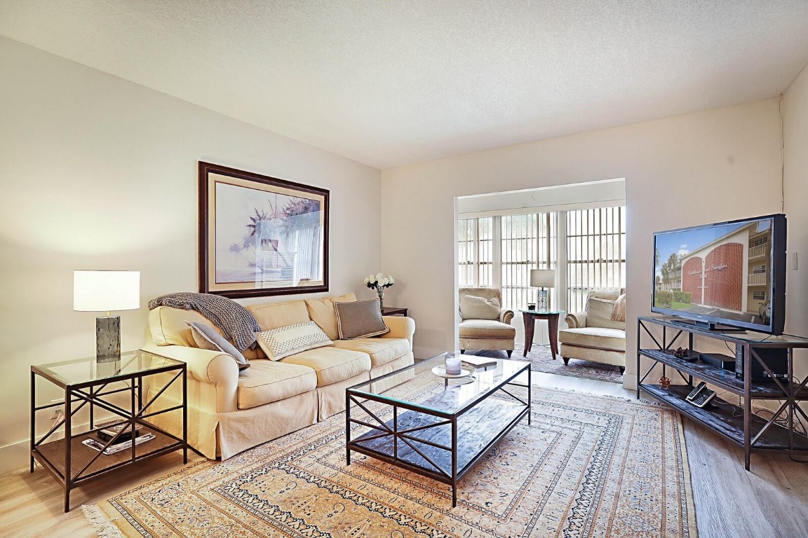 Lighthouse Point Garden - Residential