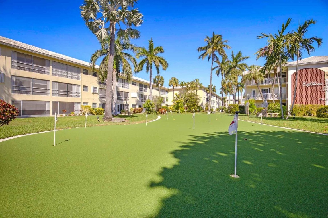 Lighthouse Point Garden - Residential