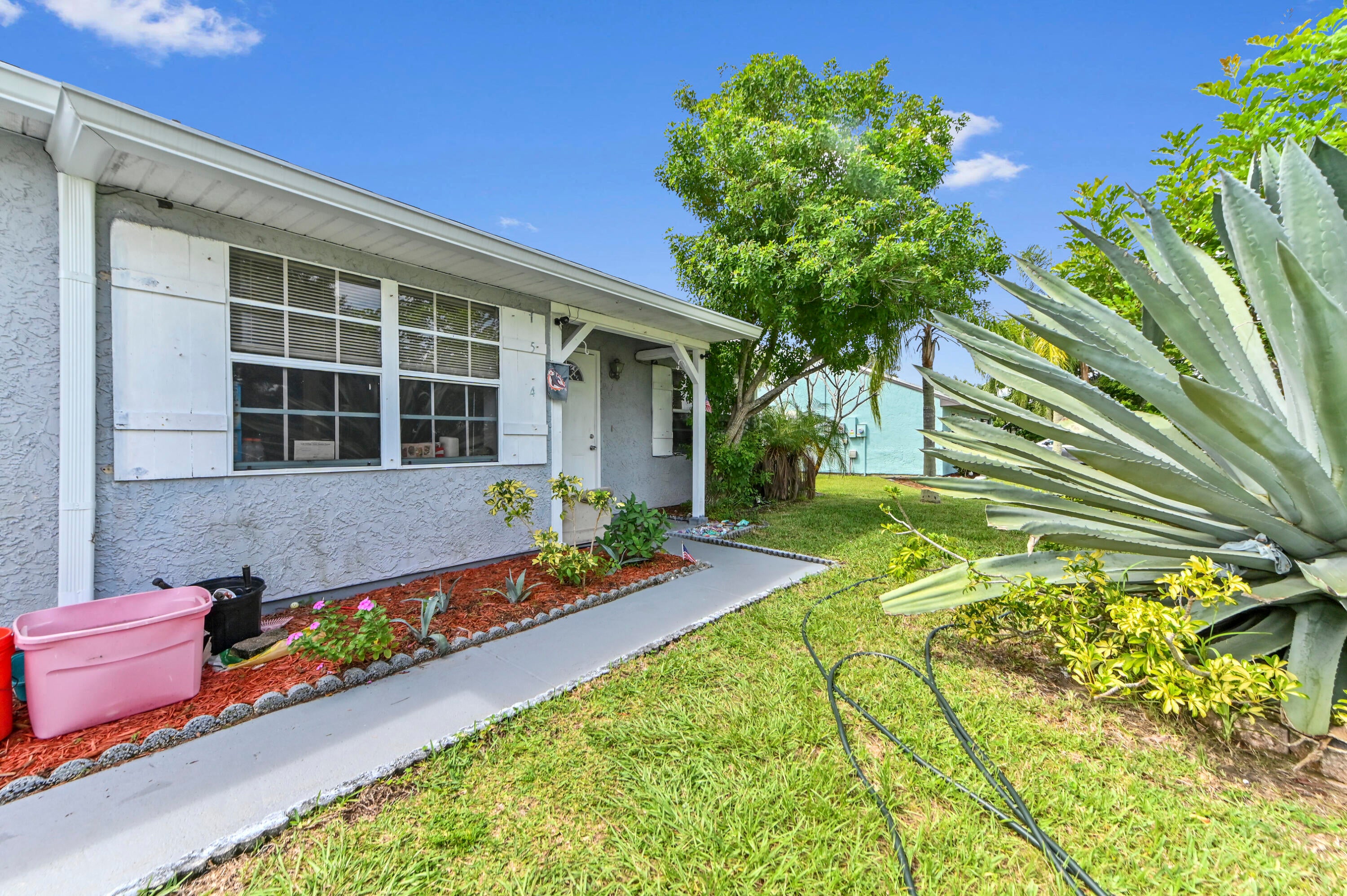 1549 SE South Balcourt