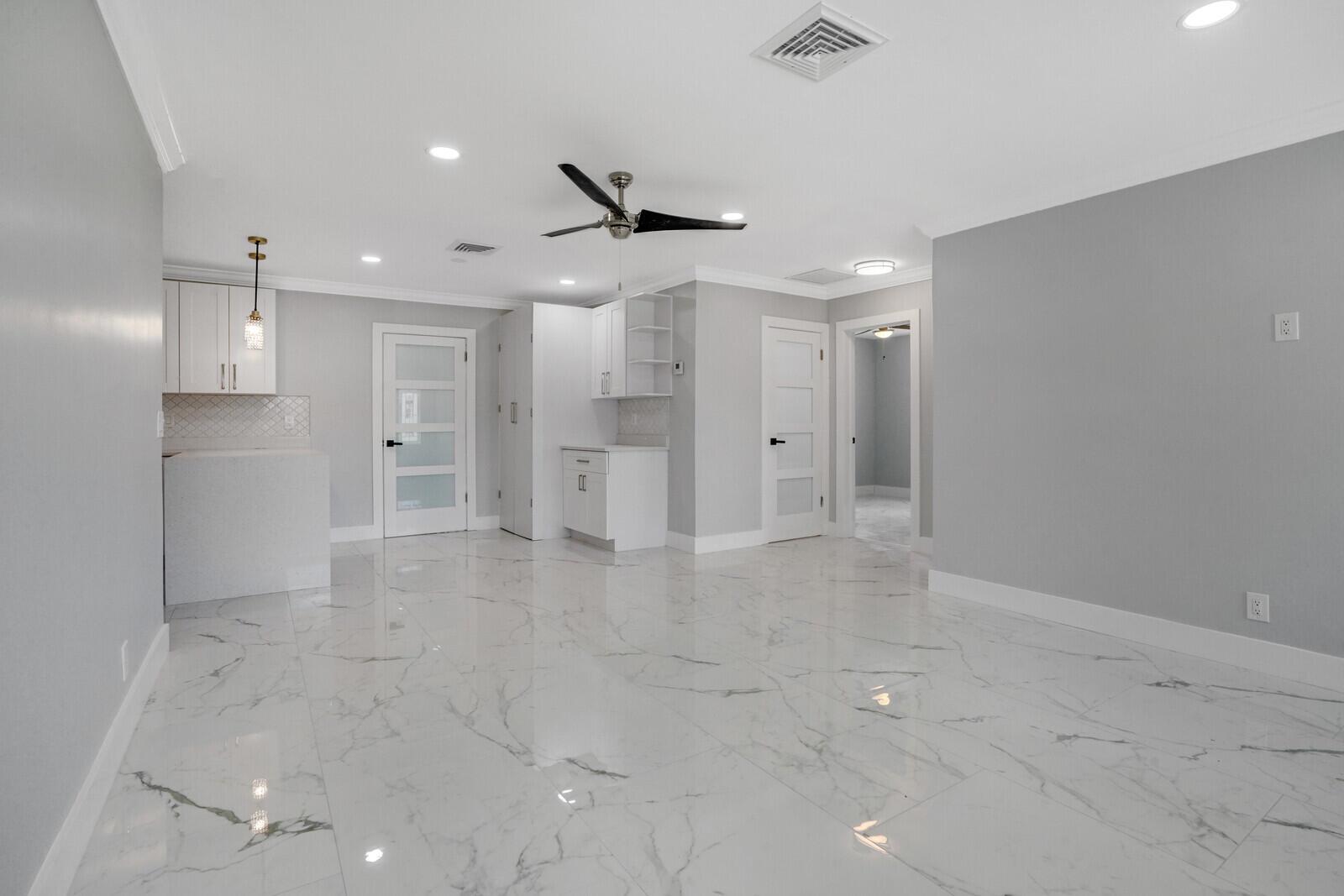 1001 Pine Tree Drive