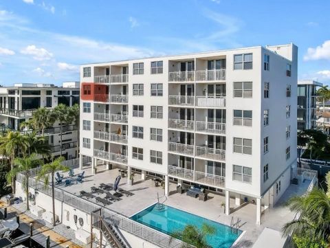 Condominium in Fort Lauderdale FL 155 Isle Of Venice Dr Dr 17.jpg