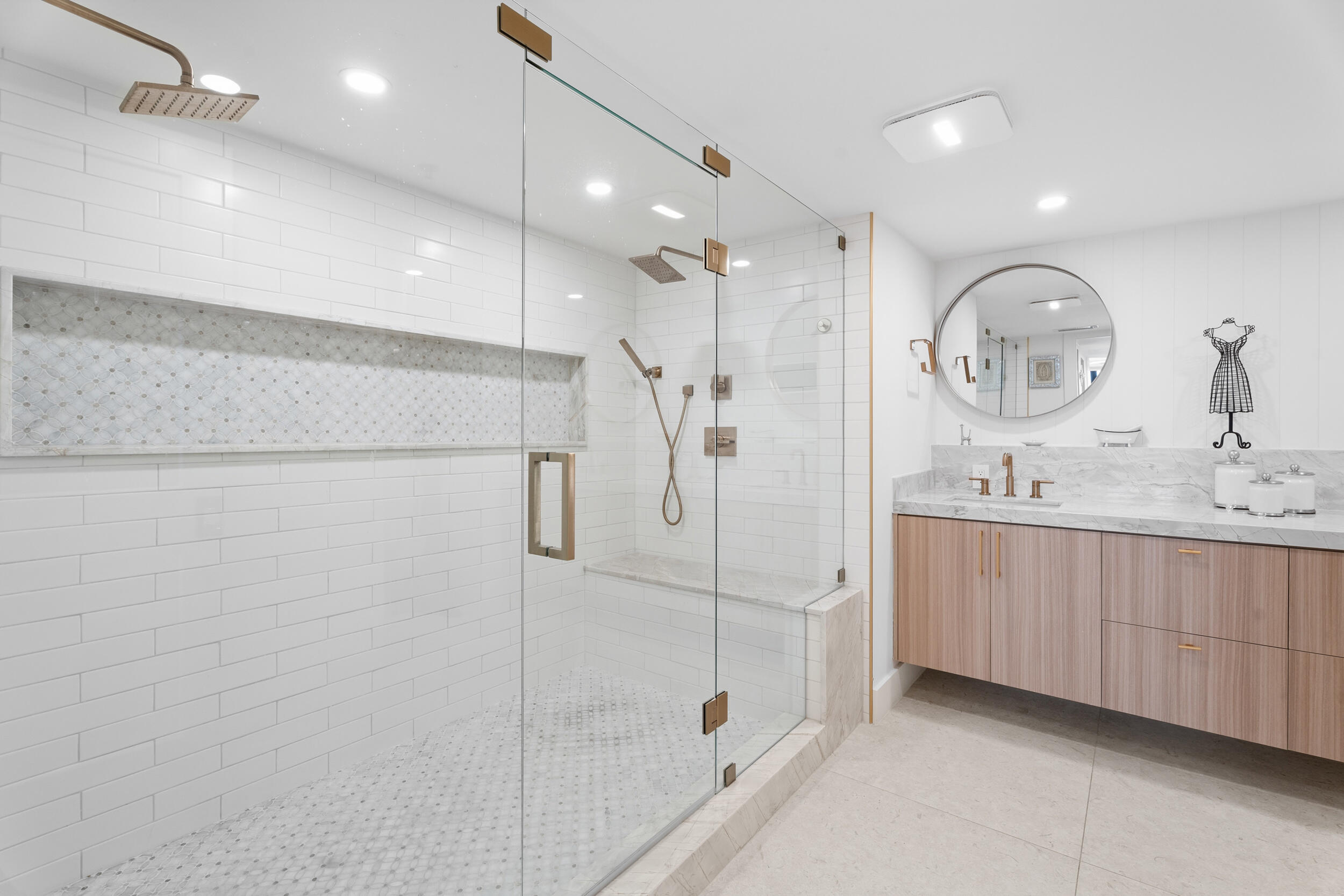 VISIONS CONDOMINIUM - Residential