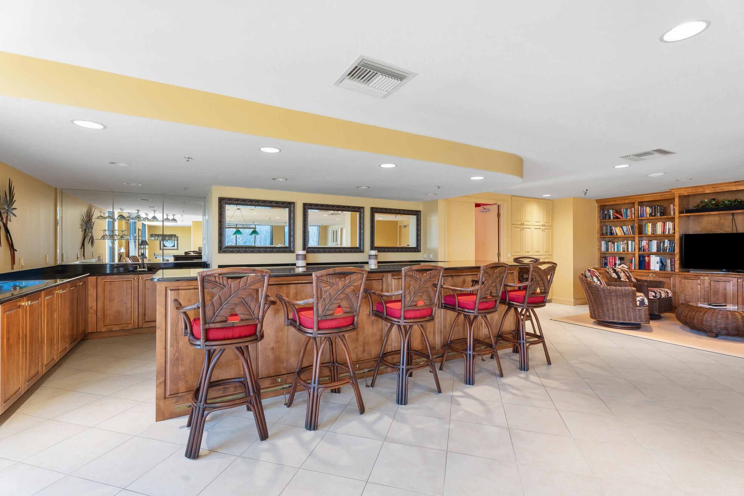 VISIONS CONDOMINIUM - Residential