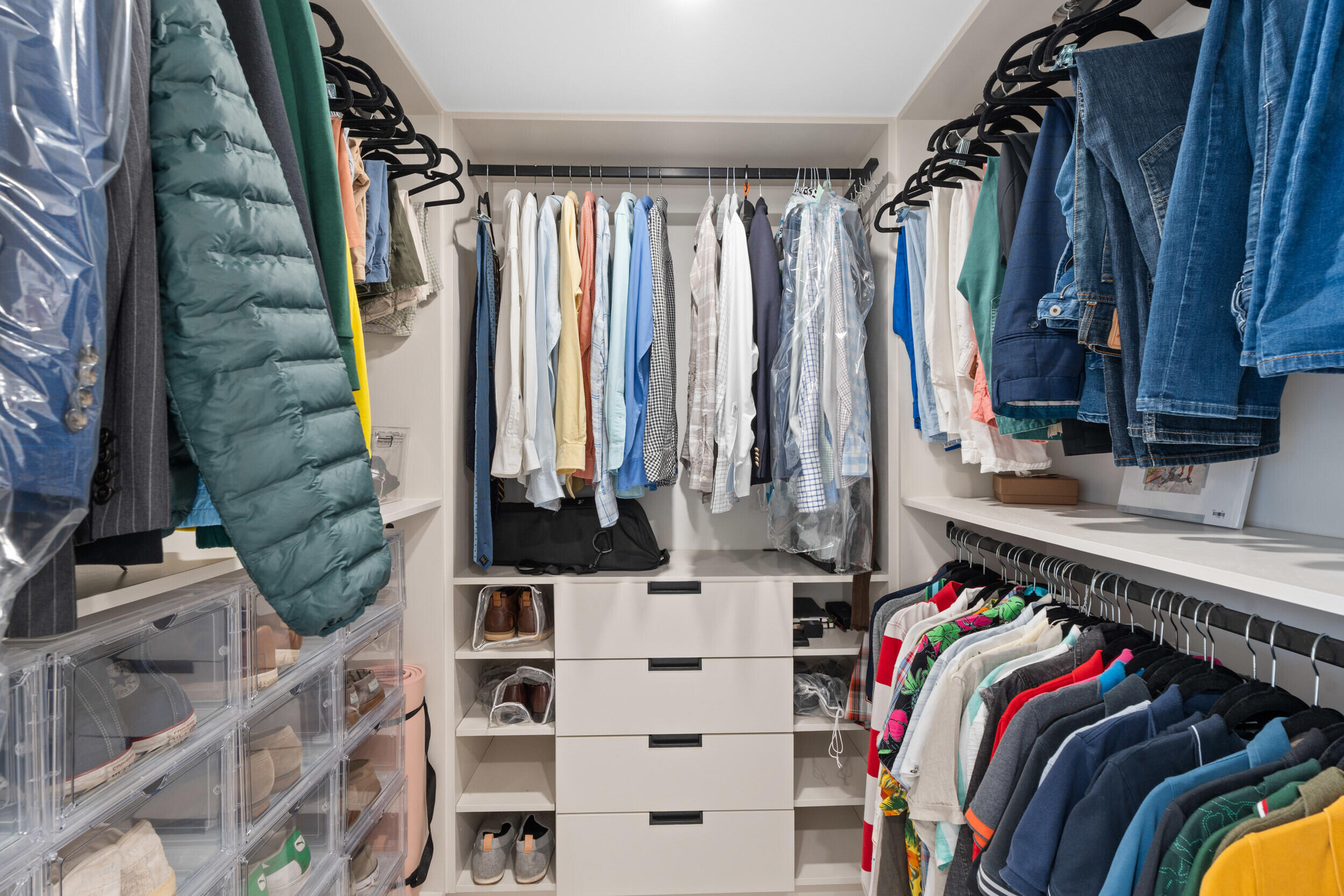 VISIONS CONDOMINIUM - Residential