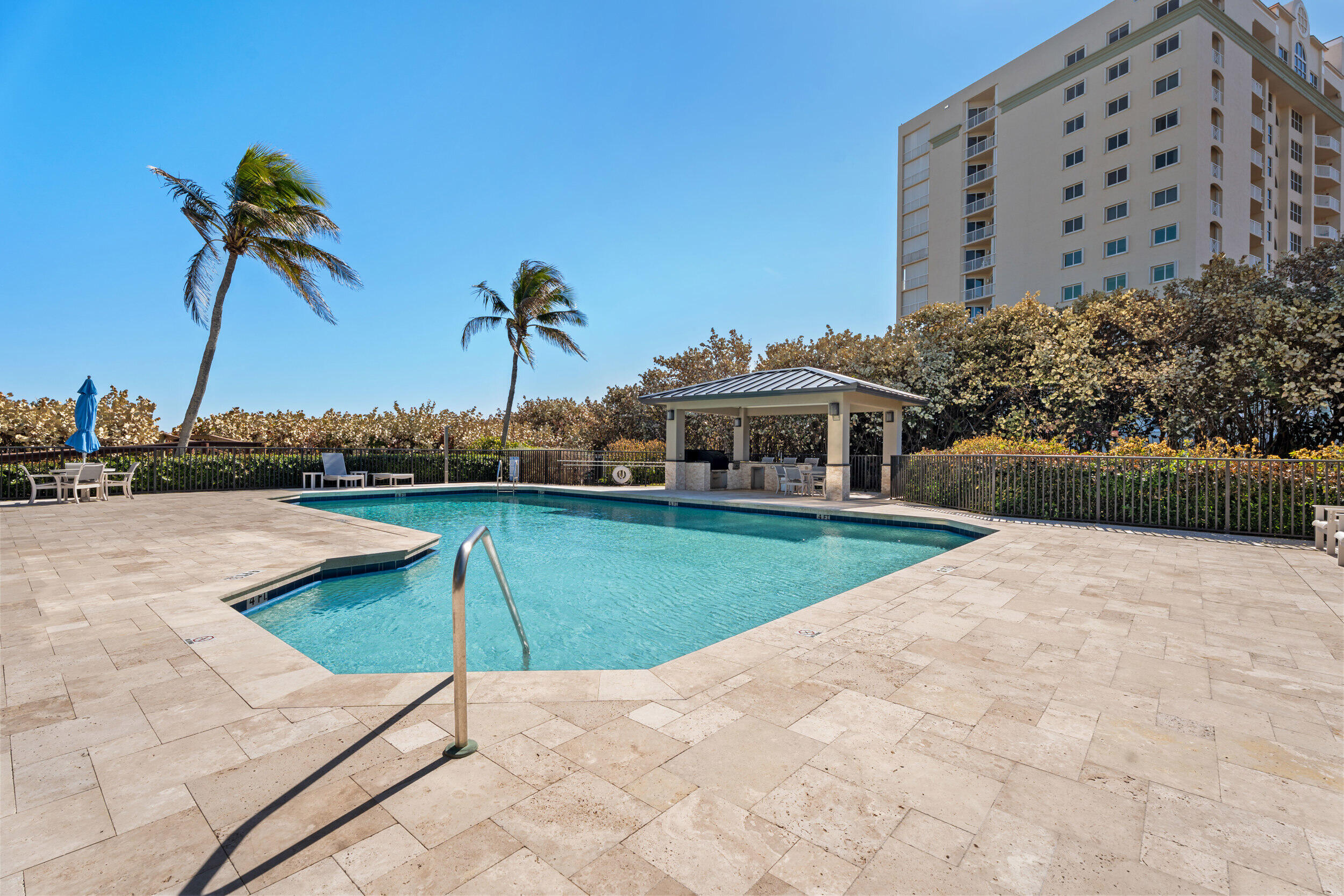 VISIONS CONDOMINIUM - Residential