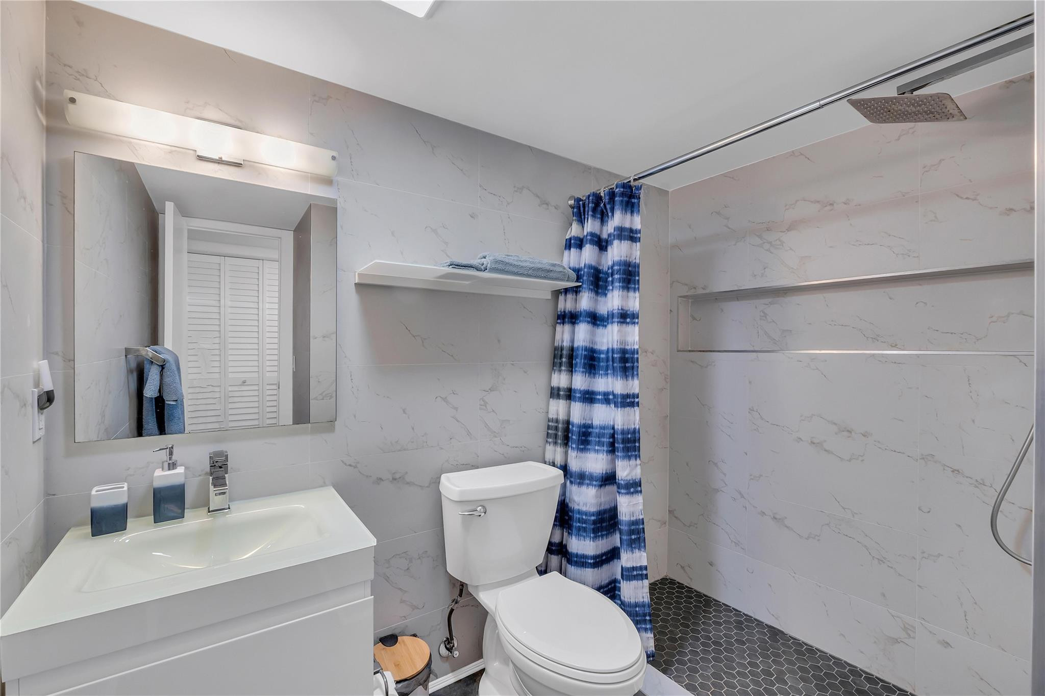 WILTON VILLAGE CONDO - Residential