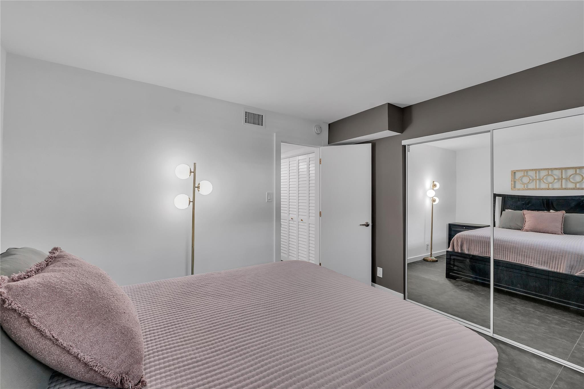 WILTON VILLAGE CONDO - Residential