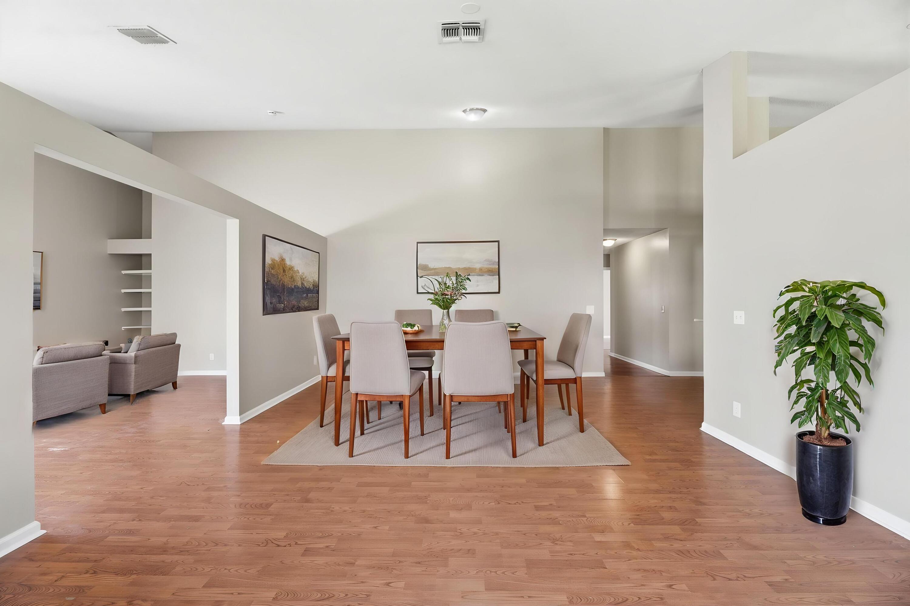 5233 Rosen Boulevard