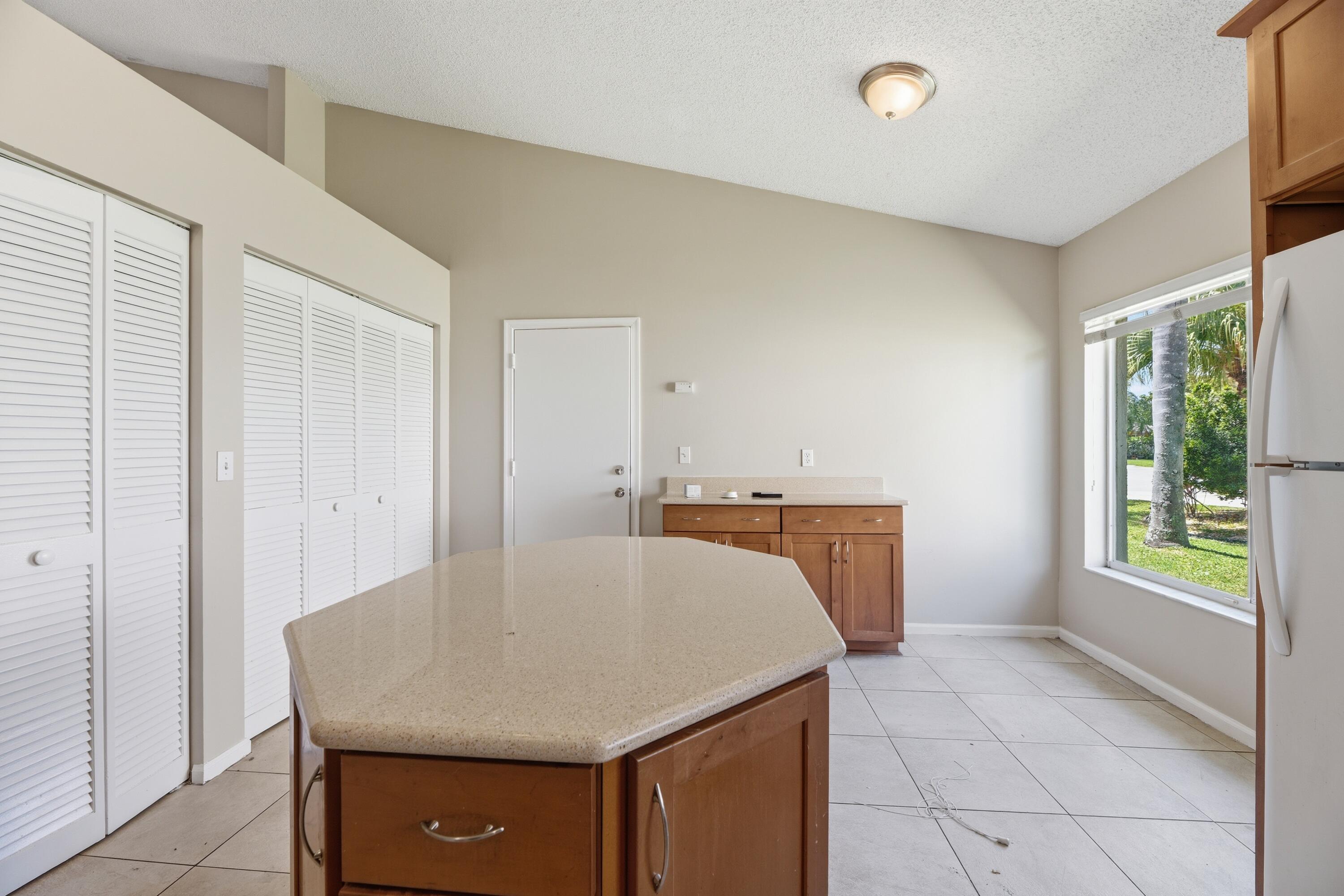 RAINBOW LAKES 2 - Residential