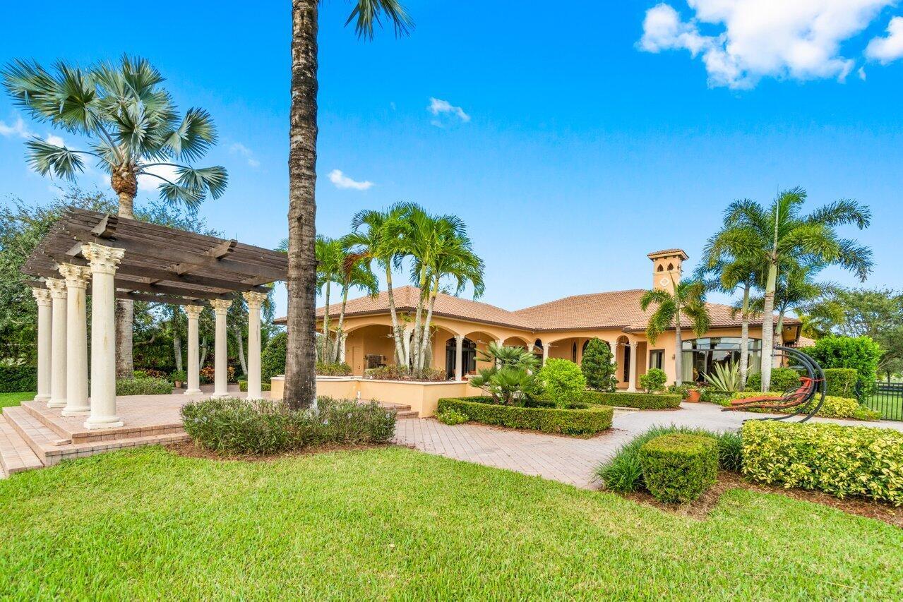 PALM BEACH POINT - Residential