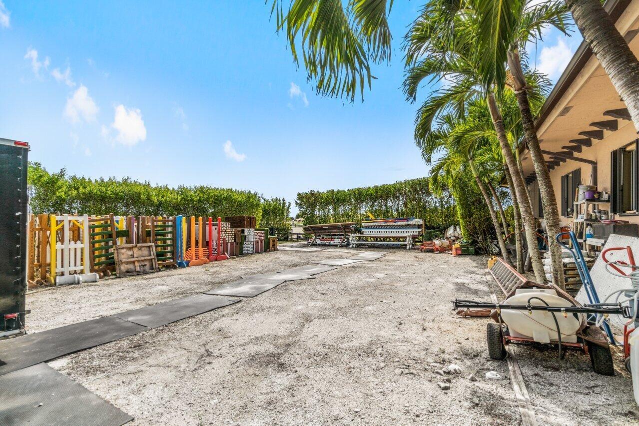 PALM BEACH POINT - Residential