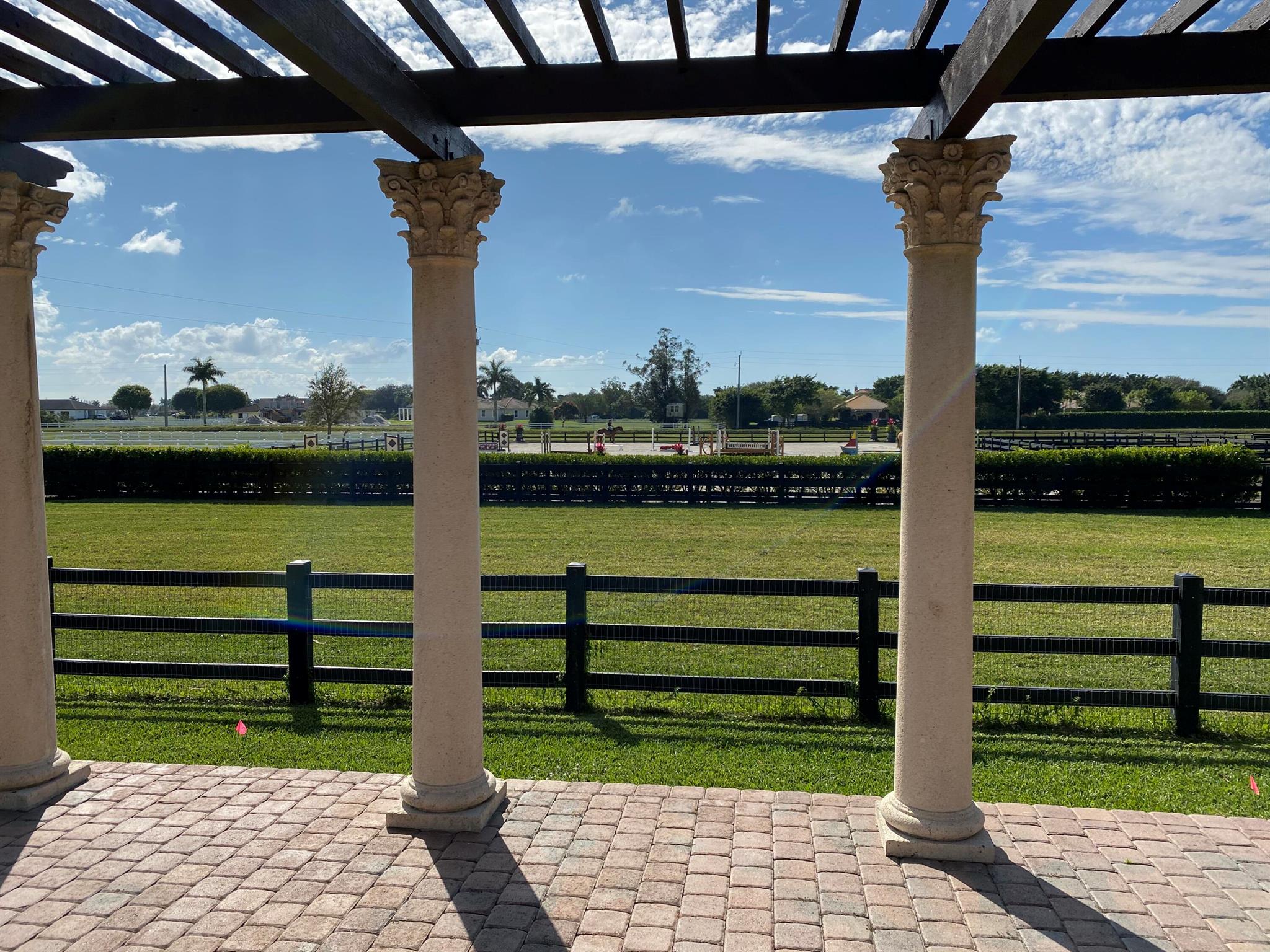 PALM BEACH POINT - Residential