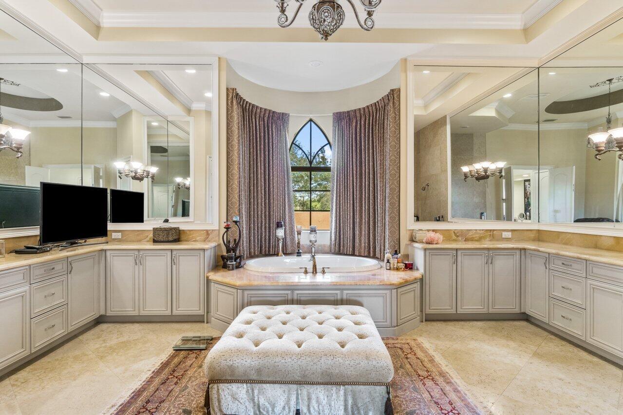 PALM BEACH POINT - Residential