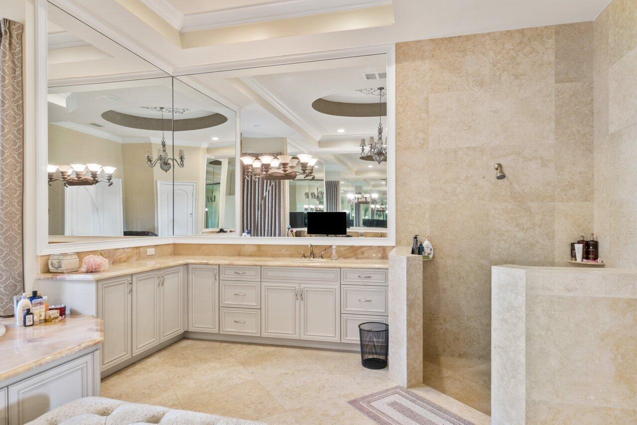 PALM BEACH POINT - Residential