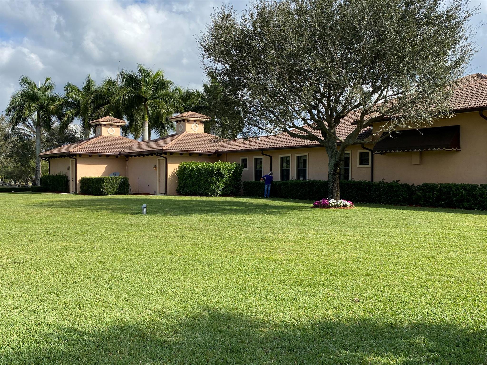 PALM BEACH POINT - Residential