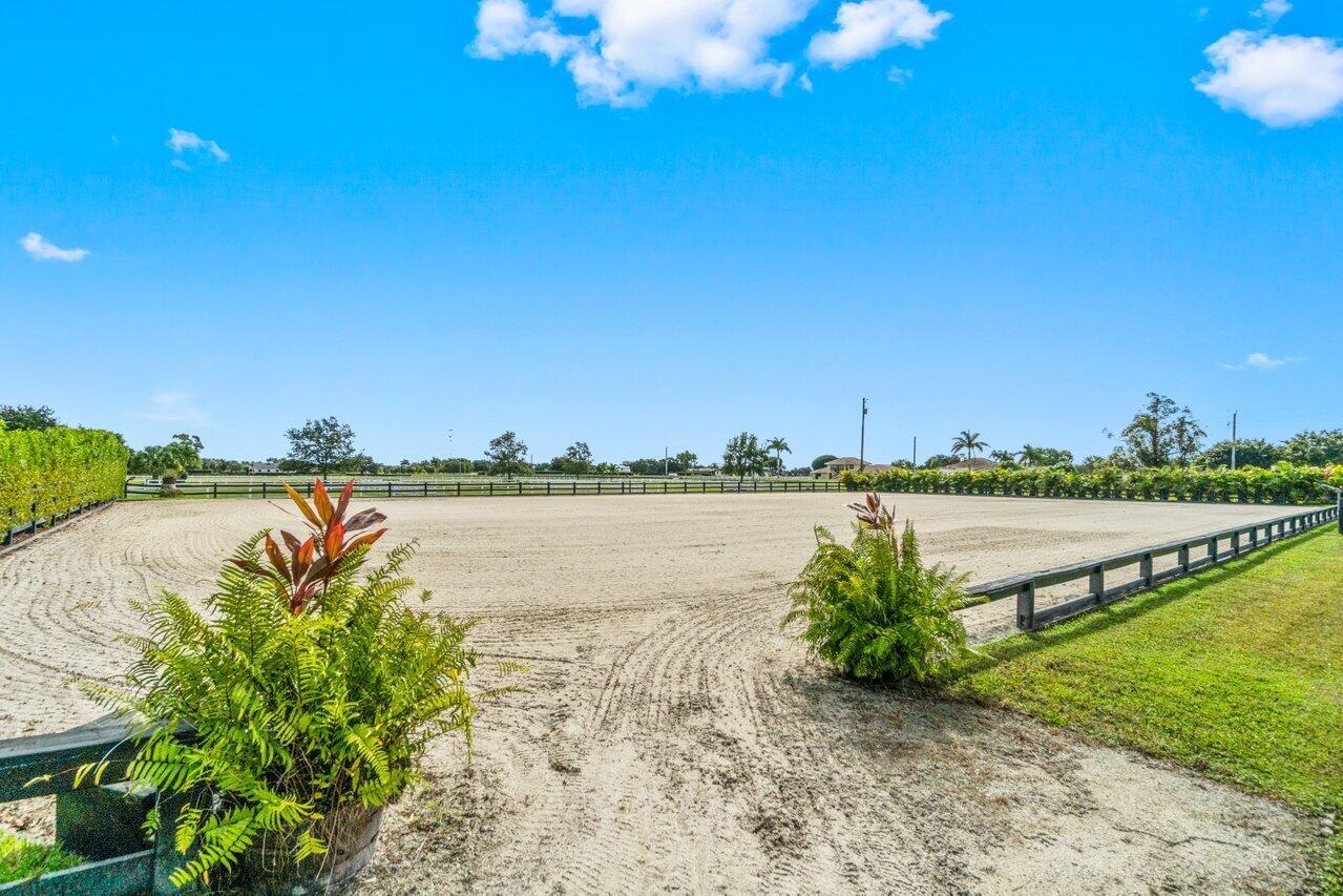 PALM BEACH POINT - Residential