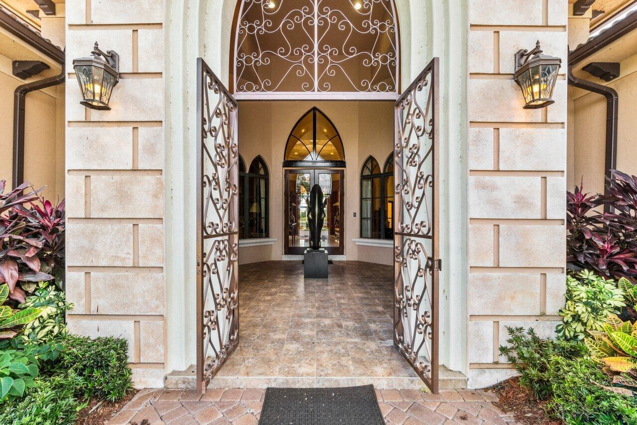 PALM BEACH POINT - Residential