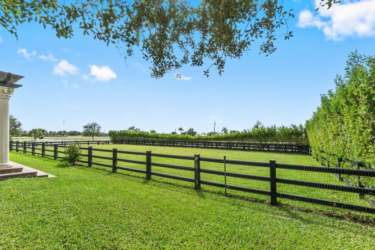 PALM BEACH POINT - Residential