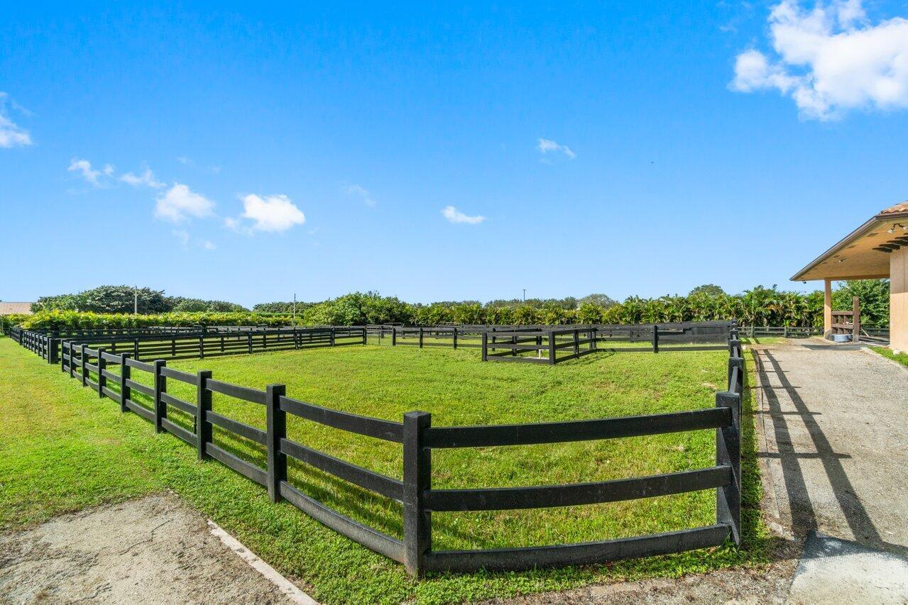 PALM BEACH POINT - Residential