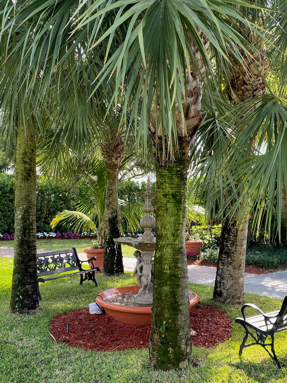 PALM BEACH POINT - Residential