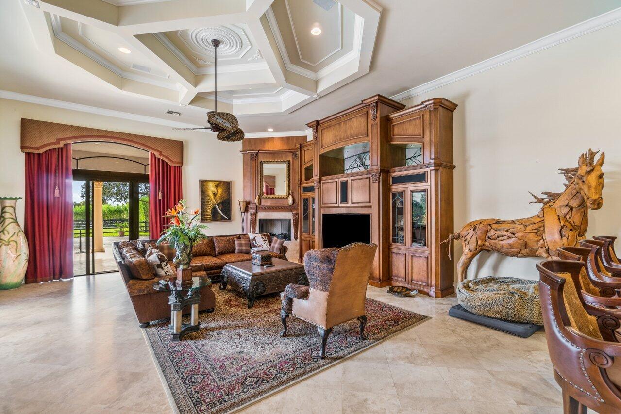 PALM BEACH POINT - Residential