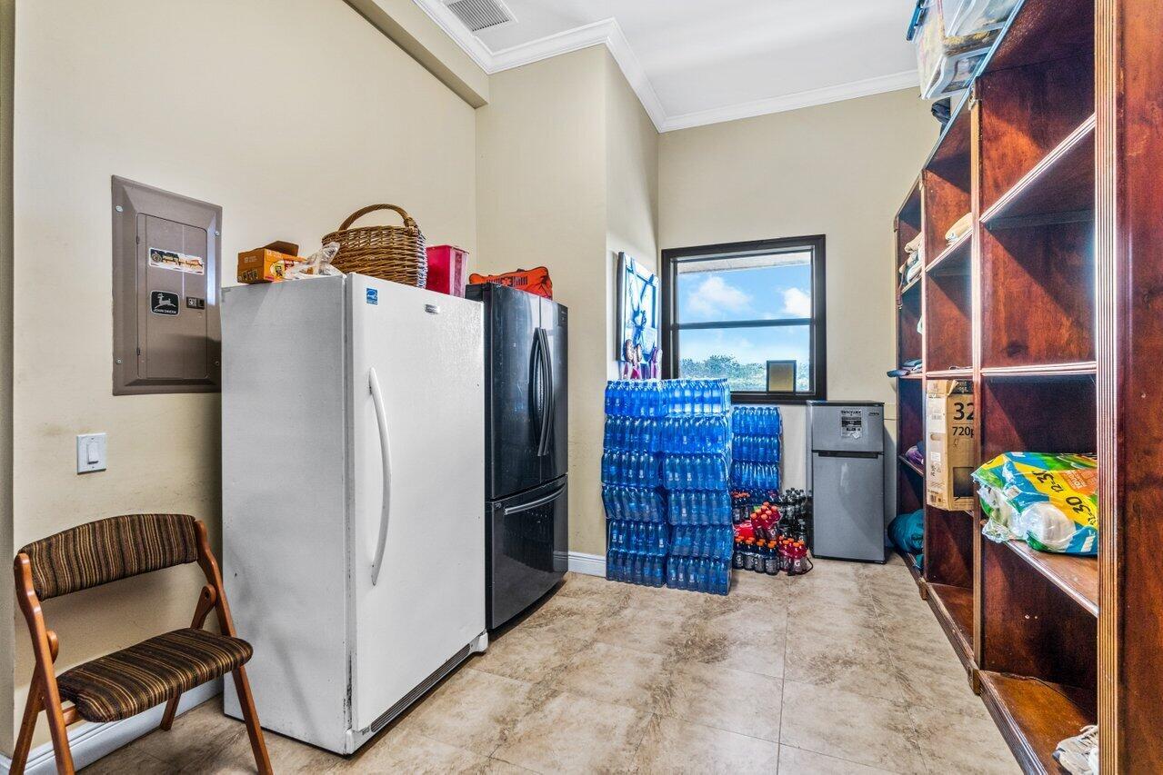 PALM BEACH POINT - Residential