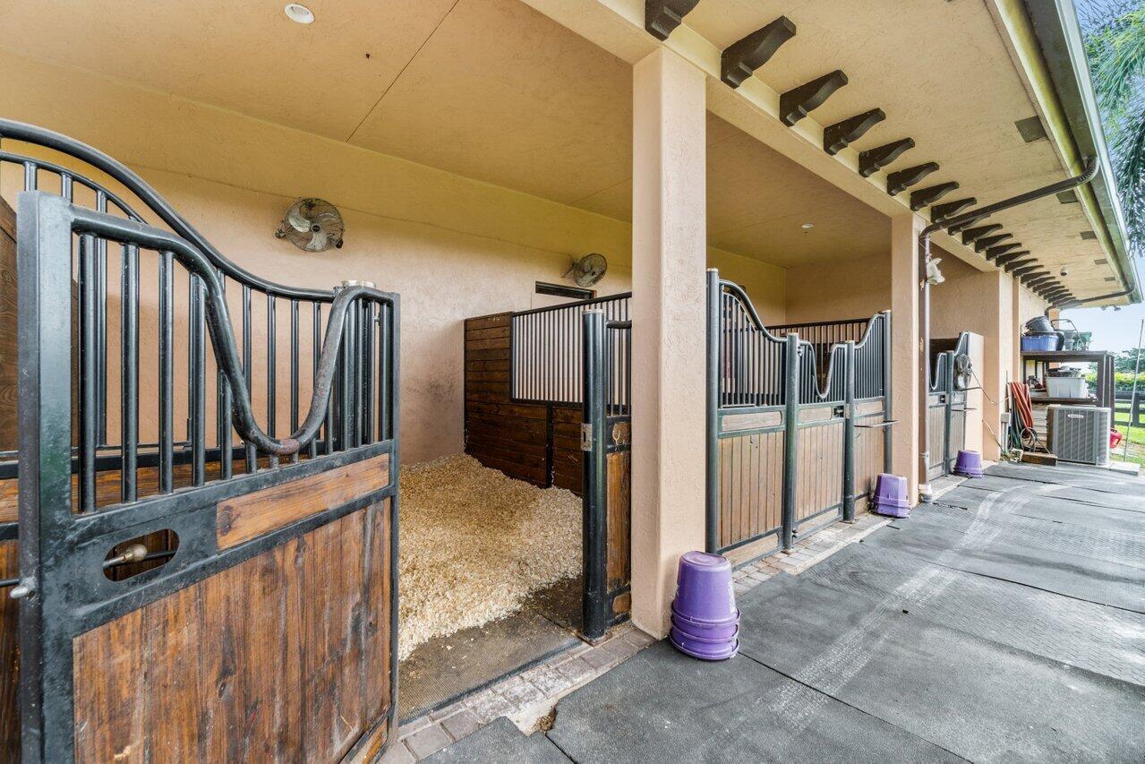 PALM BEACH POINT - Residential