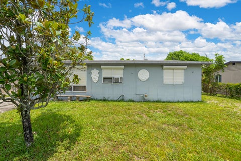 Photo of 7831 NW 30th Street, Hollywood, FL 33024 (MLS # B26046895)