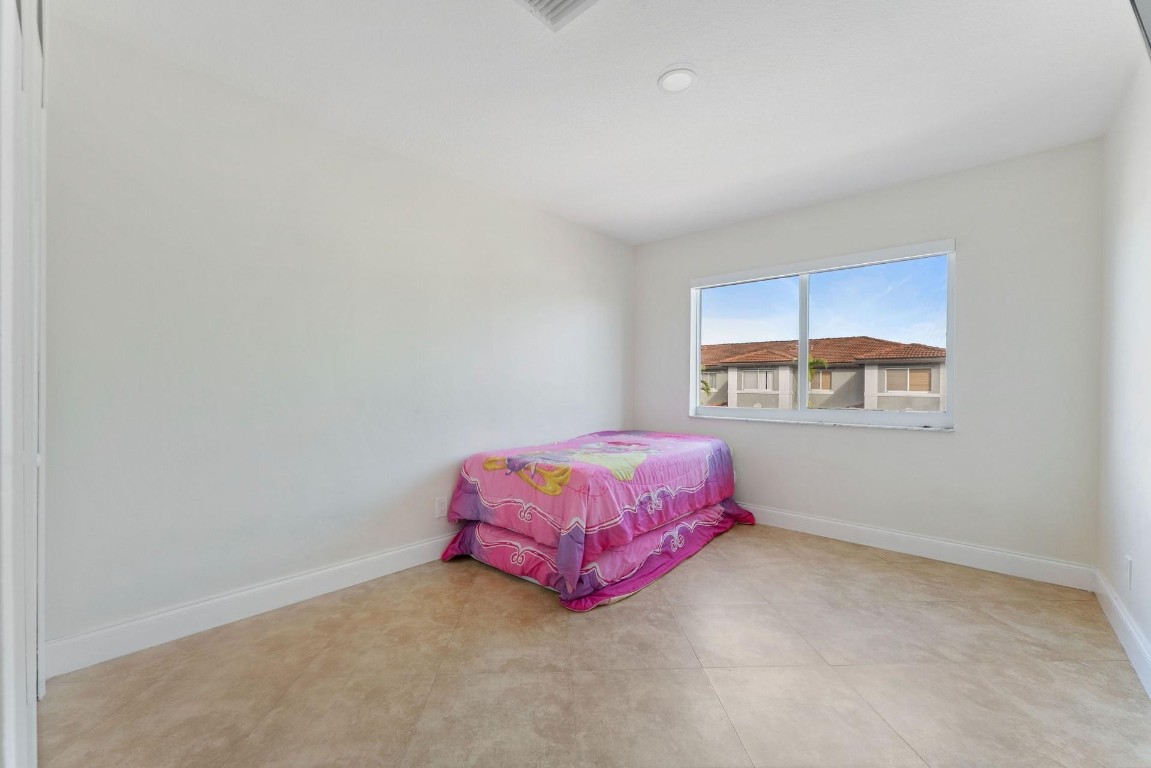 HARBOUR LAKE TOWNHOMES - Residential