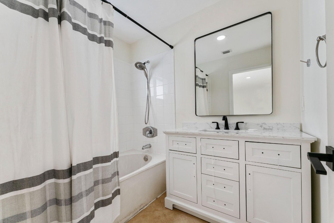 HARBOUR LAKE TOWNHOMES - Residential