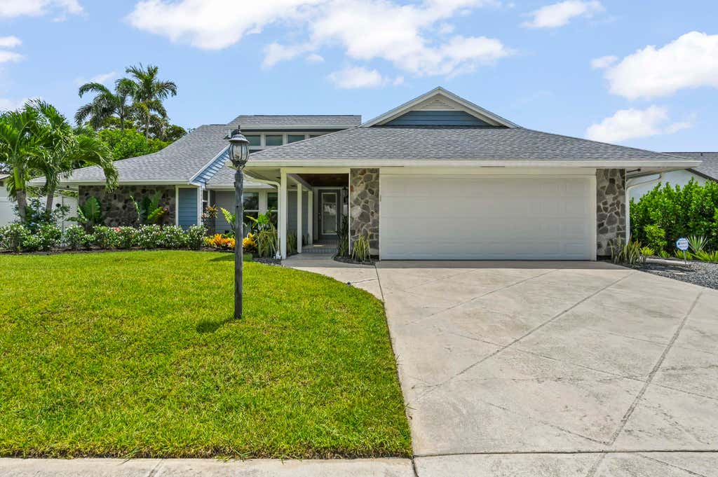 Photo of 1102 Kriss Lane, Jupiter, FL 33458 (MLS # B26068233)