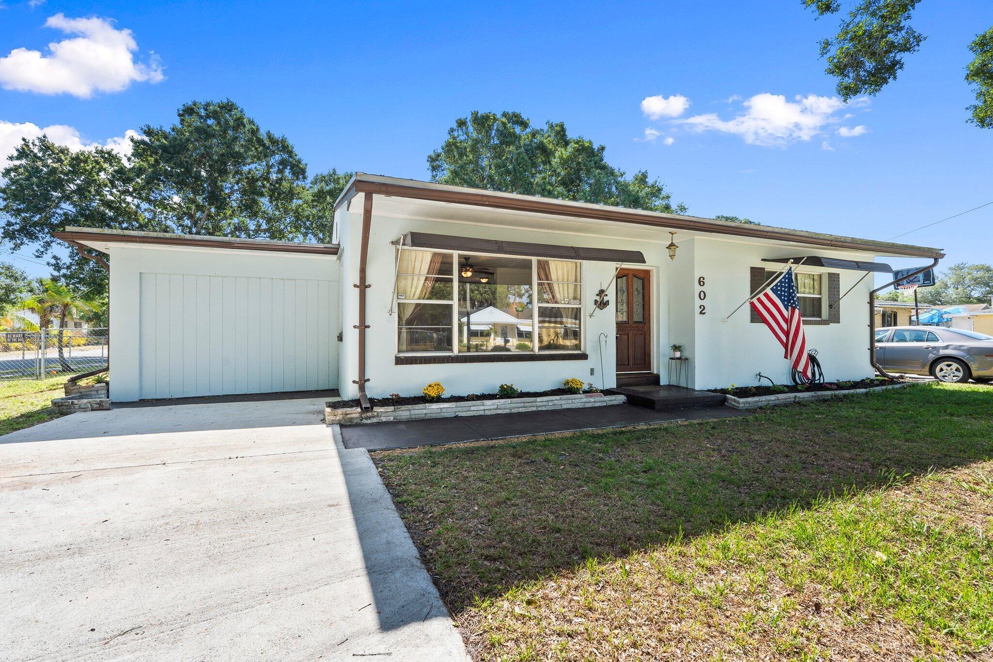 602 S 15th Court
