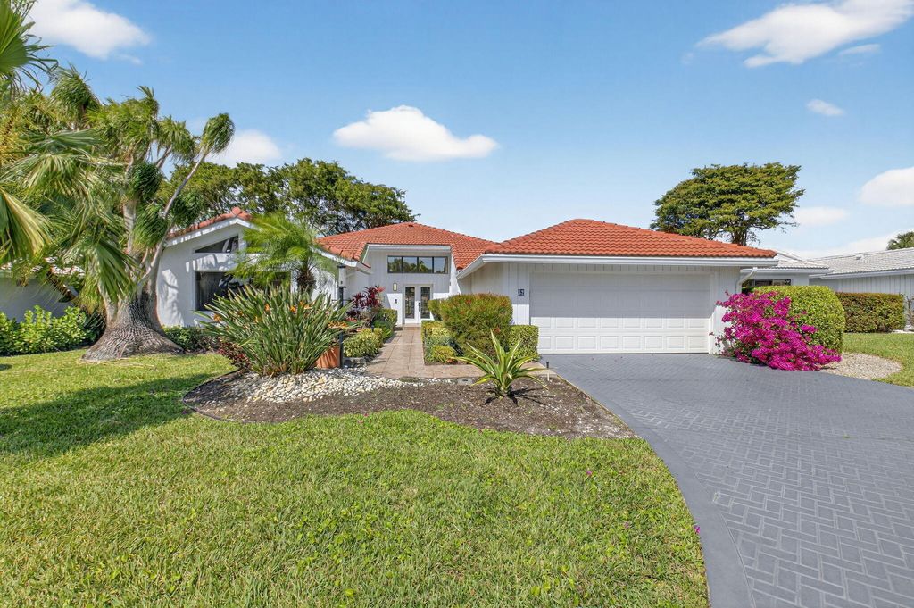 Photo of 32 Estate Drive, Boynton Beach, FL 33436 (MLS # R11168565)
