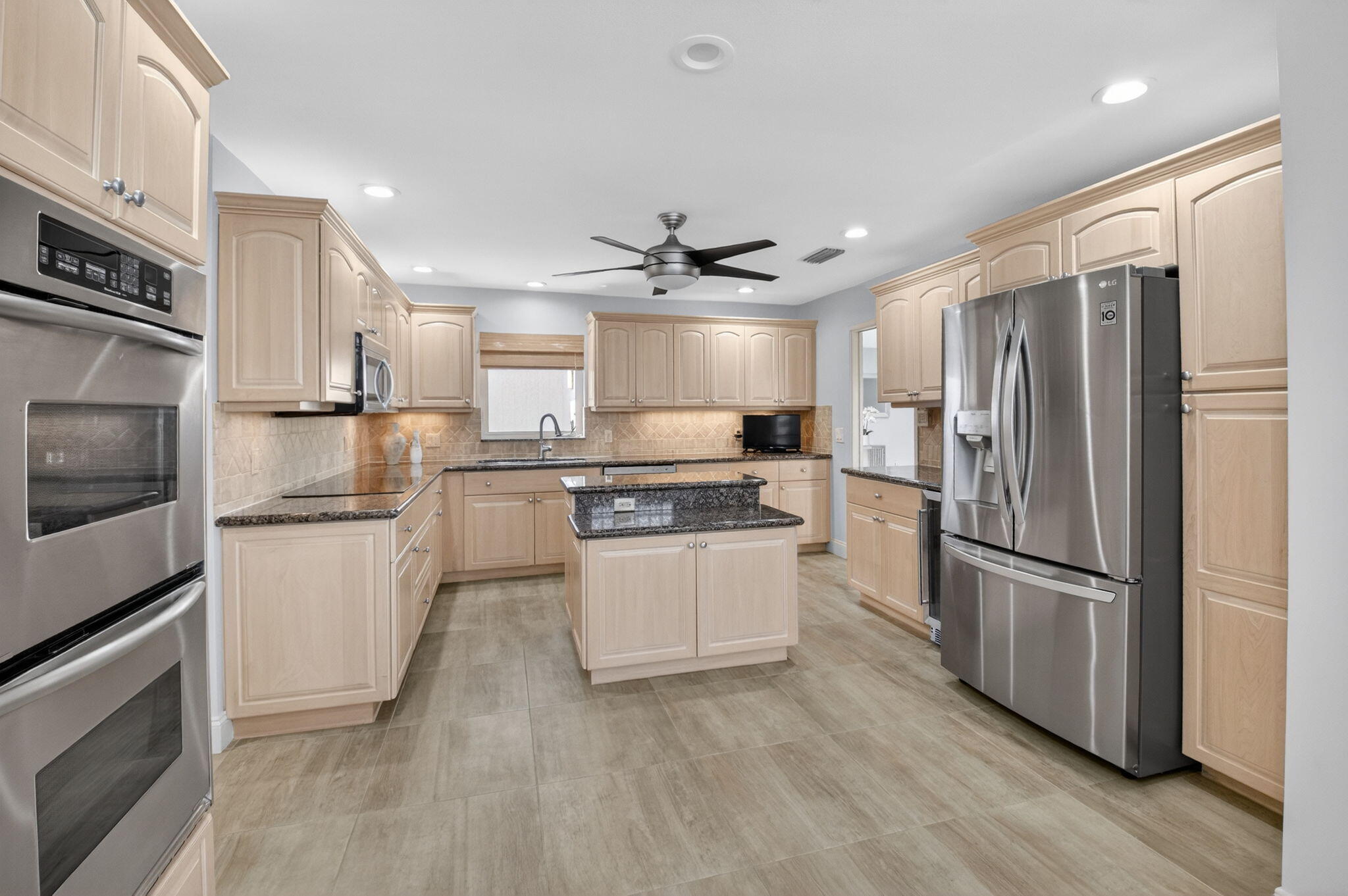 ESTATES AT HUNTERS RUN CONDO - Residential