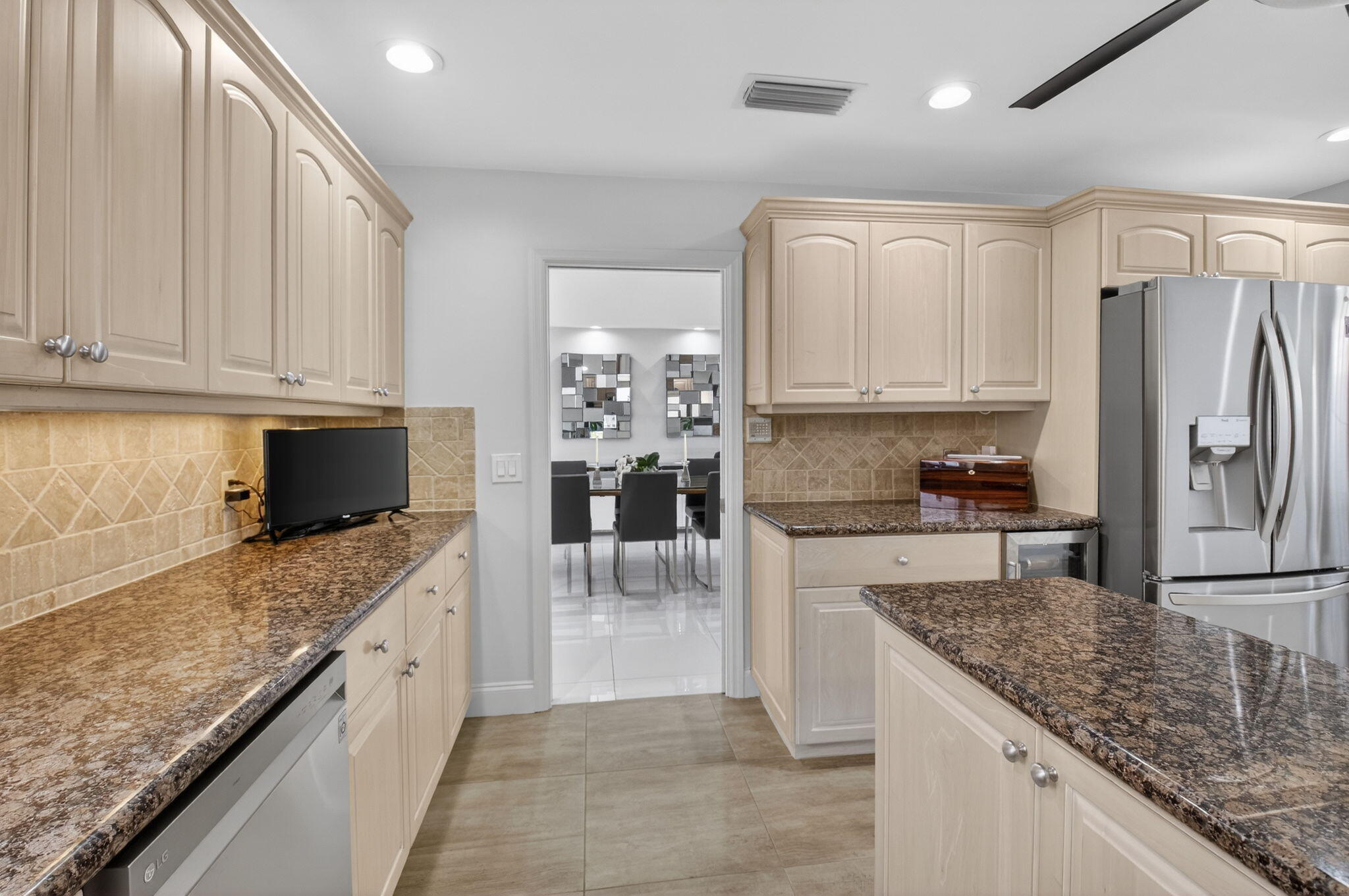 ESTATES AT HUNTERS RUN CONDO - Residential